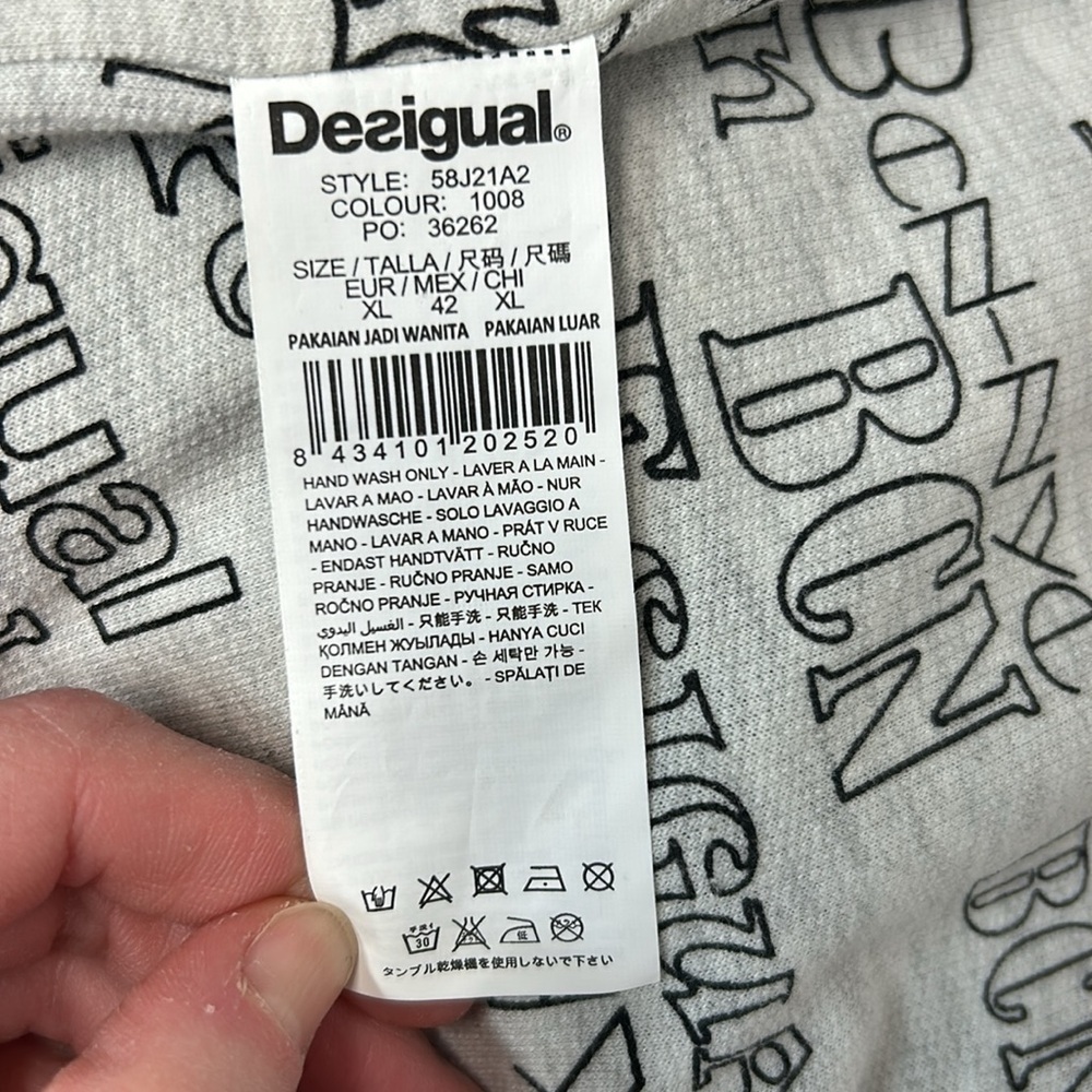 Desigual child size Xl could be women’s small patchwork sweater, jacket zipper - Picture 9 of 12